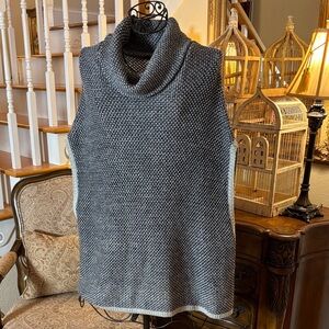 GAP Black and White Sleeveless Sweater Poncho~Sz Medium/Large